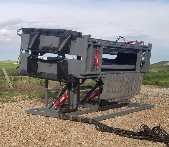 SILENCER MAXX Hydraulic Chute with Tilt Option